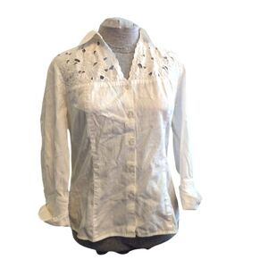 Jones New York szL white cutwork button 3/4 sleeve blouse EUC